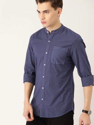 INVICTUS Men Striped Casual Dark Blue Shirt