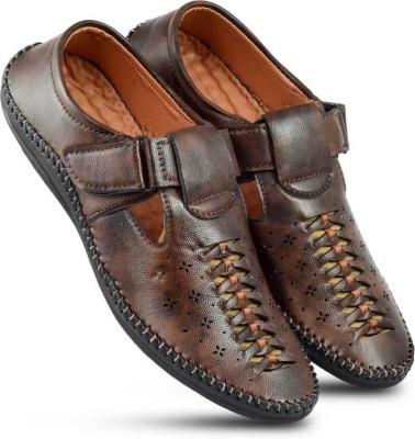 Eguila Men Casual(Brown , 7)