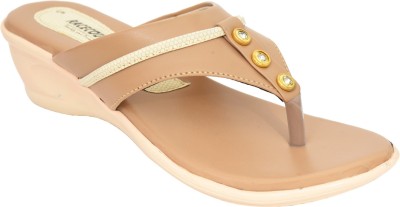 Racecourse Women Wedges(Tan , 8)