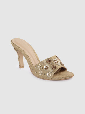 House of Pataudi Women Heels(Gold , 3)