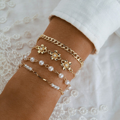 Scintillare by Sukkhi Alloy Gold-plated Bracelet