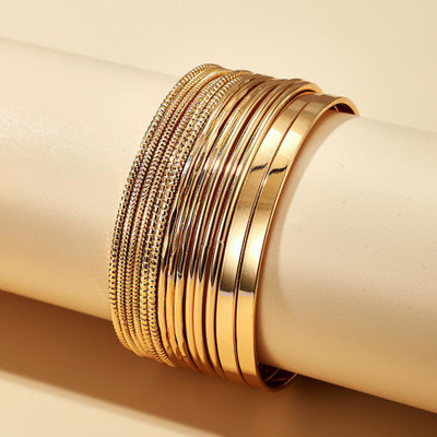 Scintillare by Sukkhi Alloy Gold-plated Bracelet