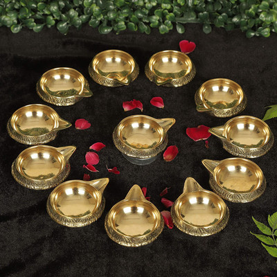 SHRI ANAND Set Of 10 Pure Brass Kuber Table Diya (1.5inch set of 10) Brass (Pack of 10) Table Diya Set(Height: 1.5 inch)