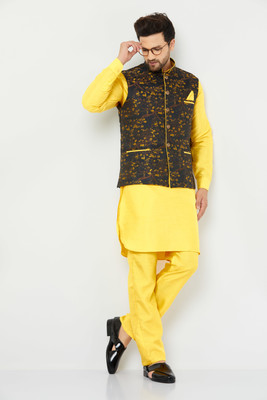 ARMAAN ETHNIC Men Kurta Pant Ethnic Jacket Set