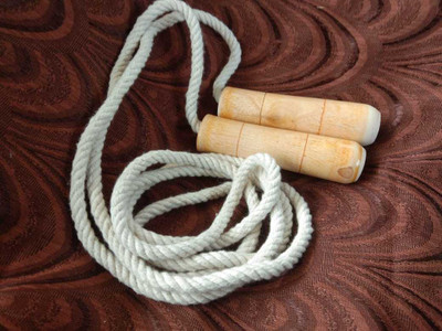 MaMu Shop MAMU High Quality Wooden Handle Jumping Skipping Rope for Men Women Children Rope Kids Skipping Rope(White, Length: 190 cm)