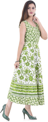 Bharti Empire Women Gown Multicolor Midi/Calf Length Dress