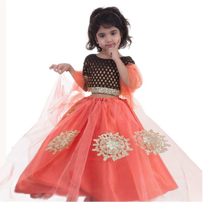 57 OFF on AGLARE Girls Lehenga Choli Fusion Wear Self Design