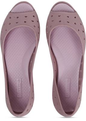 Bata sales rubber bellies