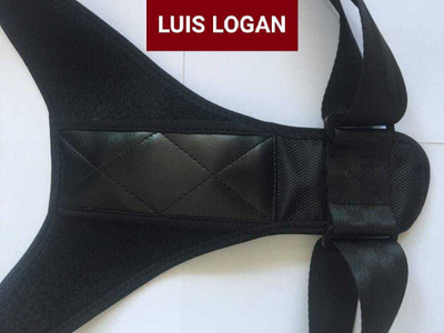 LUIS LOGAN Adjustable Upper Back Straightener Brace, Clavicle Support (Black,S) Posture Corrector(Black)