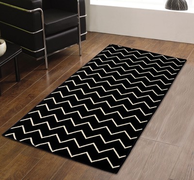 Saral Home Black Cotton Runner(4 ft,  X 2 ft, Abstract)