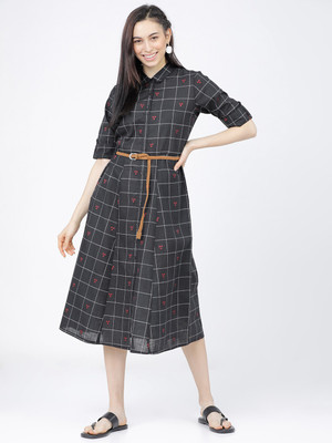 Vishudh Women A-line Black, White Midi/Calf Length Dress