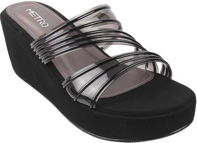 Metro top black wedges