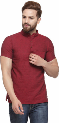Enchanted Drapes Men Solid Straight Kurta(Maroon)