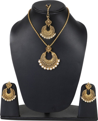 URBANELA Brass Gold-plated Gold, White Jewellery Set(Pack of 1)