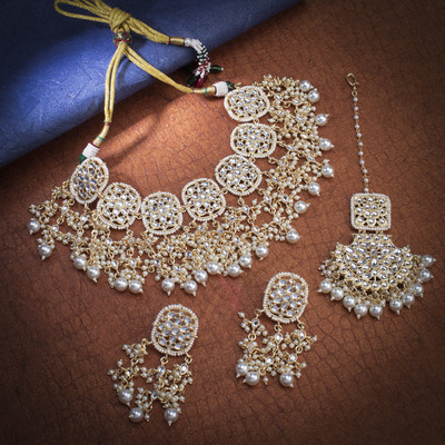 Sukkhi Alloy Gold-plated Gold Jewellery Set(Pack of 1)