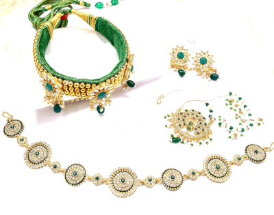 NIKYANKA Brass Gold-plated Green Jewellery Set(Pack of 1)