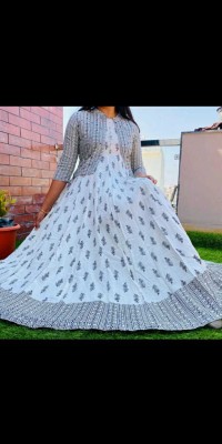 Ivaan Women Block Print Anarkali Kurta(White)