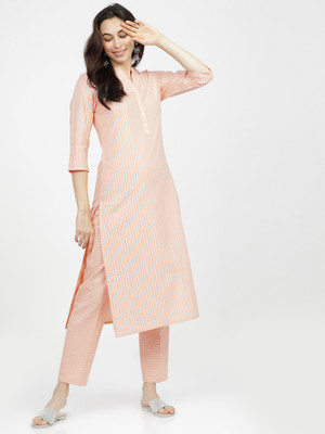 Vishudh Women Kurta Pant Set