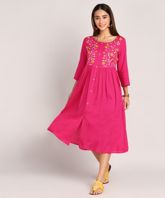 Anmi Self Design Women Flared Kurta(Maroon)