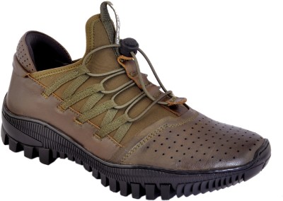 BUCKAROO PEYTON Walking Shoes For Men(Olive)