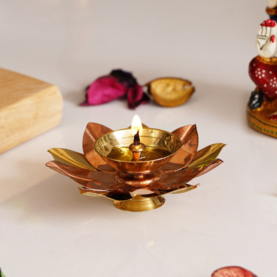 eCraftIndia Pack of 1 Brass Akhand Lotus/Kamal Diya Brass Table Diya Set(Height: 1.5 inch)