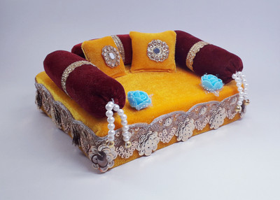R D Handicraft Singhasan / Laddu Gopal ji Singhasan & Bal Gopal ji Singhasan / Thakur ji singhsan Silk All Purpose Chowki(Yellow, Maroon, Pack of 1)