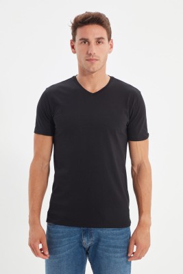 TRENDYOL MAN Solid Men V Neck Black T-Shirt