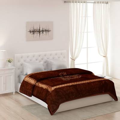 Monte carlo blanket for winter top