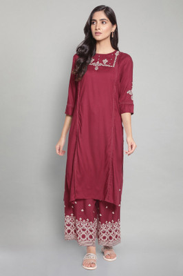 W Women Embroidered Straight Kurta(Red)
