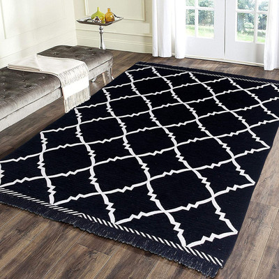 Linen Basics Black Chenille Runner(5 ft,  X 7 ft, Rectangle)