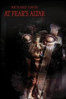 At Fear's Altar(English, Paperback, Gavin Richard)