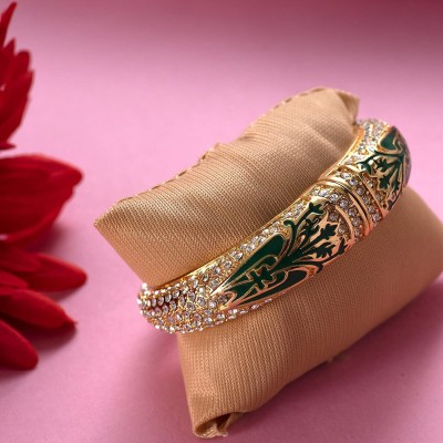 Estele Alloy Crystal Gold-plated Cuff