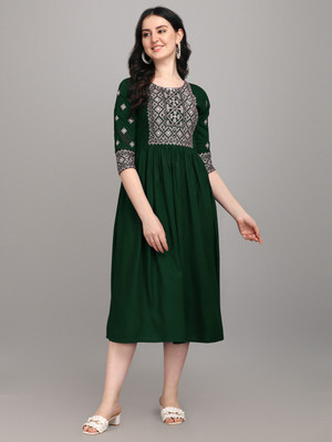 Shree Ramkrishna Fab Women Embroidered Anarkali Kurta(Green)