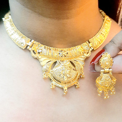 URBANELA Brass Gold-plated Gold Jewellery Set(Pack of 1)