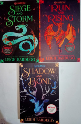 Shadow And Bone,run And Rising, Siege And Storm(Paperback, LEIGH BARDUGO)