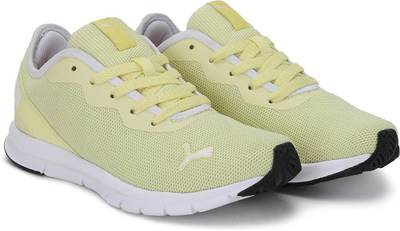 PUMA Hustle V2 Wns Running Shoes For Women