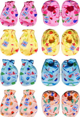 V.B.K Baby Care Combo Pack Of Hand Mittens and Leg Booties(Multicolor)