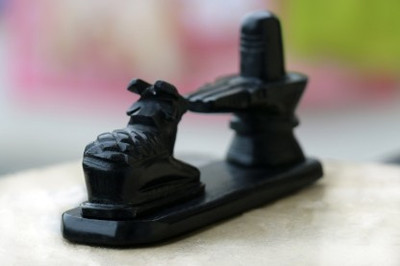 VALUE CRAFTS Decorative Showpiece  -  15.8 cm(Stone, Black)