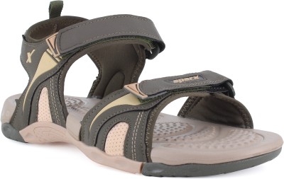 Sparx SS 557 Men Sandals(Olive, Beige , 8)