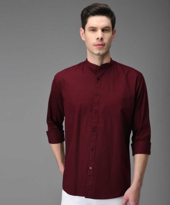 WE KAIKA Men Solid Casual Maroon Shirt