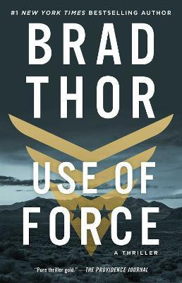 Use of Force: Volume 16(English, Paperback, Thor Brad)