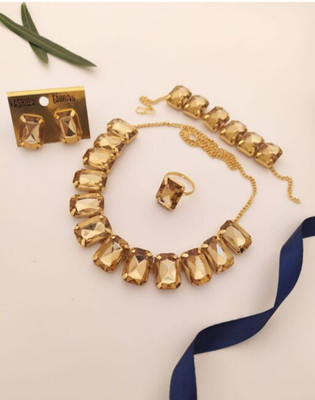 Future Aim Alloy Gold Jewellery Set(Pack of 1)