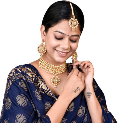 KLASSIC JEWELS Alloy Gold-plated Gold, White Jewellery Set(Pack of 1)