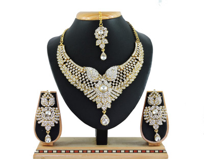 VATSALYA creation Alloy Gold-plated White Jewellery Set(Pack of 1)
