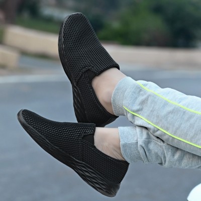 YUUKI OTTAWA 6.0 Walking Shoes For Men(Black)