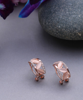 SOHI SOHI Petal Shaped Designer Studs Alloy Stud Earring