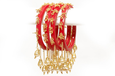 Zindura Alloy Pearl Gold-plated Bangle Set