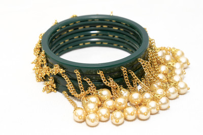 Zindura Alloy Pearl Gold-plated Bangle Set