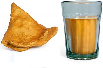 Yey Samosa & Cutting Chai Shape Paper Weight for Office, Showpiece, Prank Toy Poly Resin Paper Weights  with Golden Shine Finish