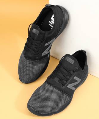 Men's coast v4 deals fuelcore athletic shoe running